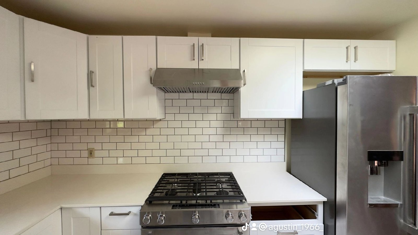 Kitchen remodeling San Diego CA - custom cabinets and modern renovation